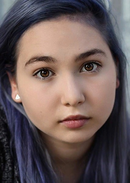 Chloe Carmela