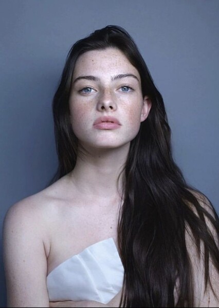 Chloe Coutau photo