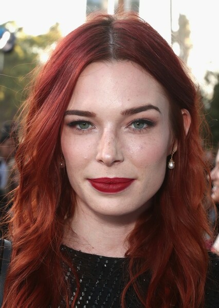 Chloe Dykstra photo