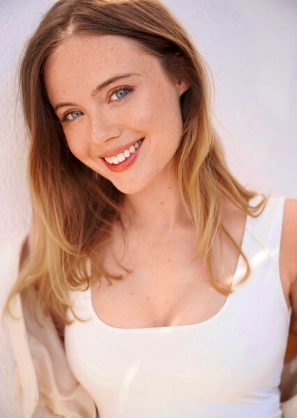 Chloe Fox