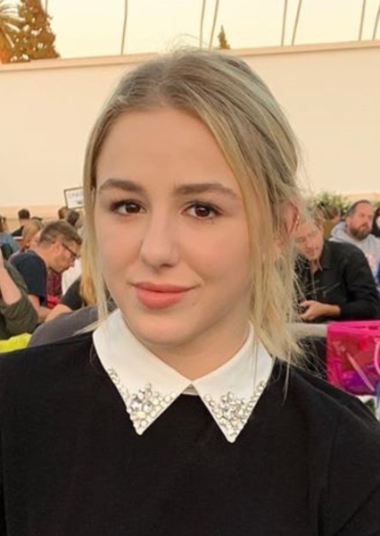 Chloe Lukasiak photo