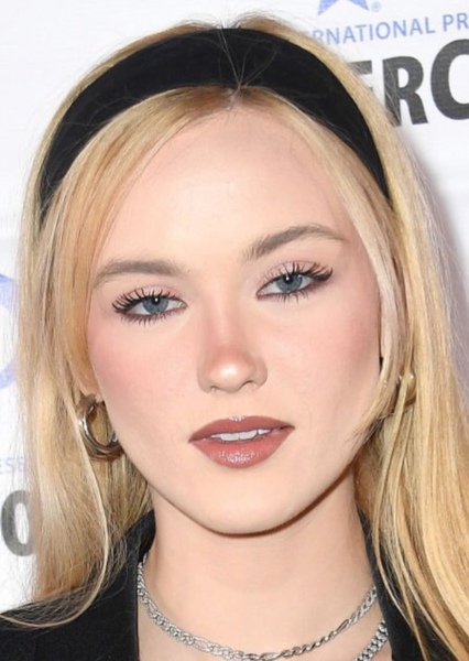 Chloe Rose Robertson