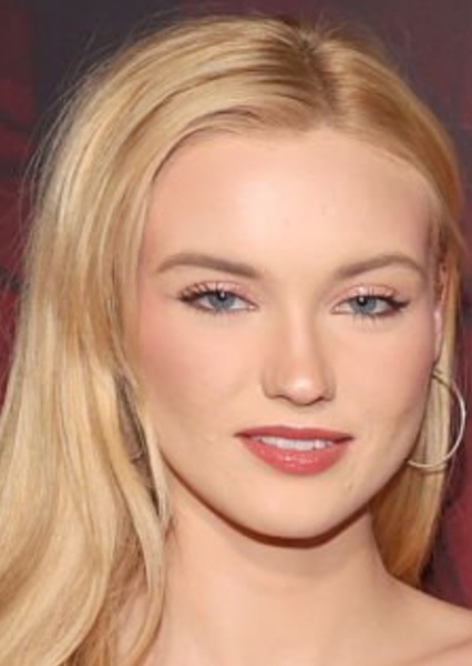 Chloe Rose Robertson photo