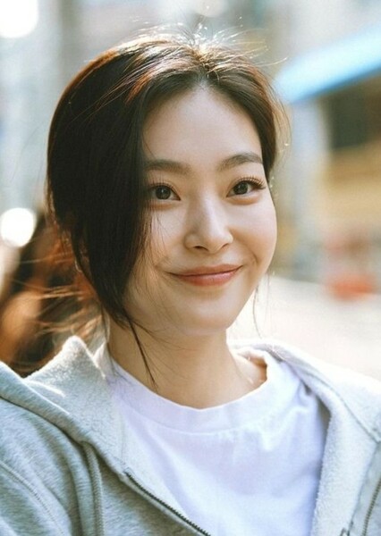 Choi Hee-jin photo
