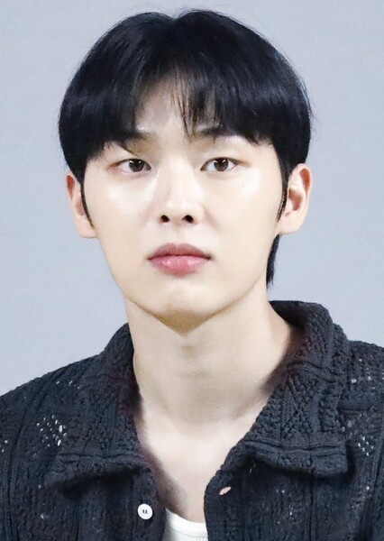 Choi Hyun-wook photo