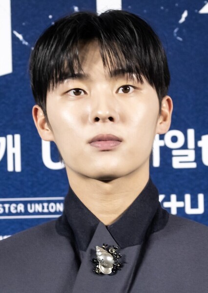 Choi Hyun-wook photo