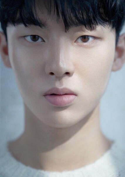 Choi Hyun-wook photo