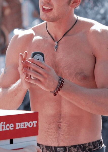 Chris Evans photo