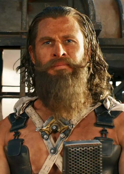 Chris Hemsworth photo