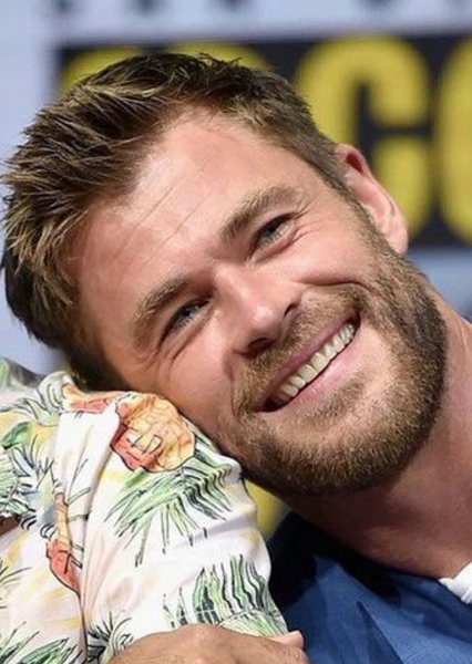 Chris Hemsworth photo
