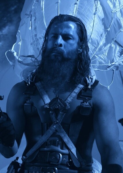 Chris Hemsworth photo
