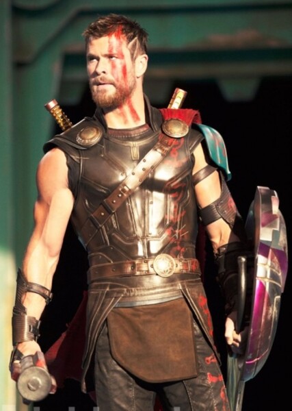 Chris Hemsworth photo
