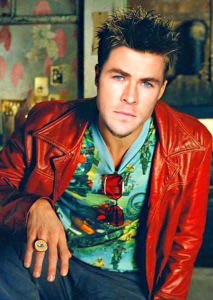 Chris Hemsworth photo