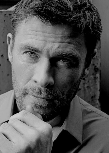 Chris Hemsworth photo