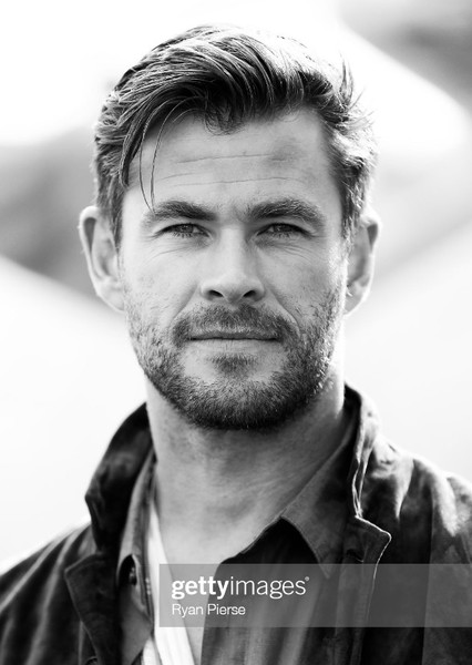 Chris Hemsworth photo