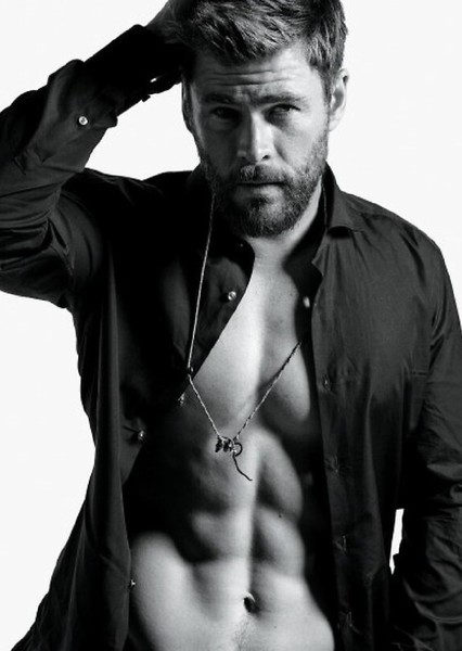 Chris Hemsworth photo