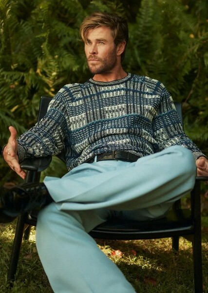 Chris Hemsworth photo