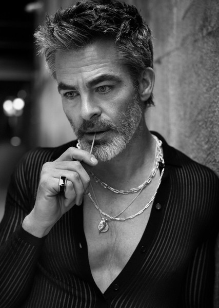 Chris Pine photo