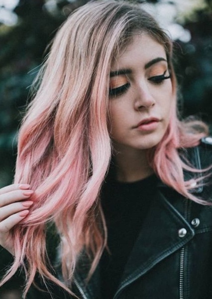 Chrissy Costanza photo