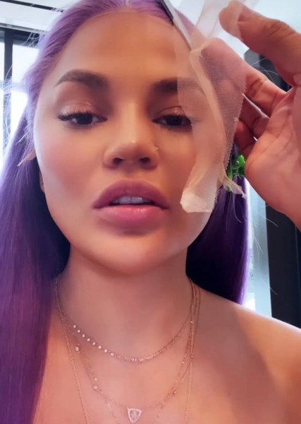 Chrissy Teigen photo