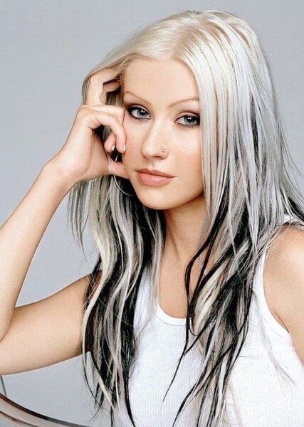 Christina Aguilera photo