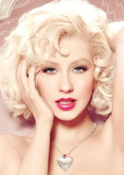 Christina Aguilera photo
