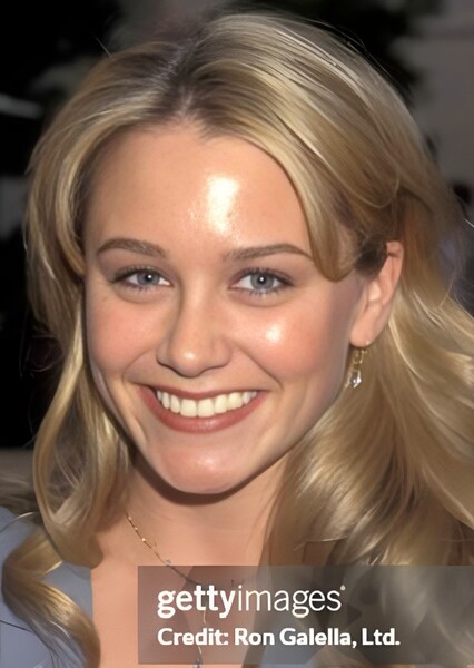 Christine Taylor photo