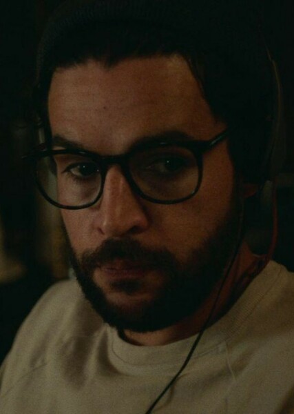 Christopher Abbott photo