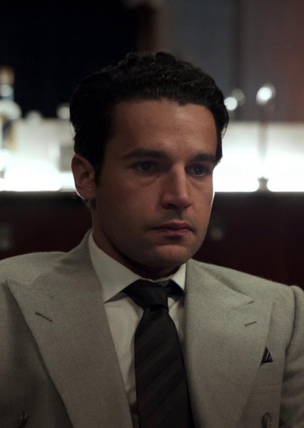 Christopher Abbott photo