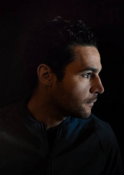 Christopher Abbott photo