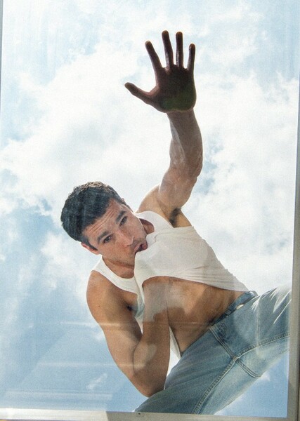 Christopher Abbott photo