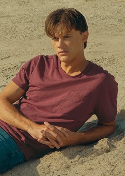 Christopher Briney photo