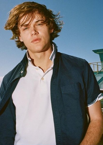 Christopher Briney photo