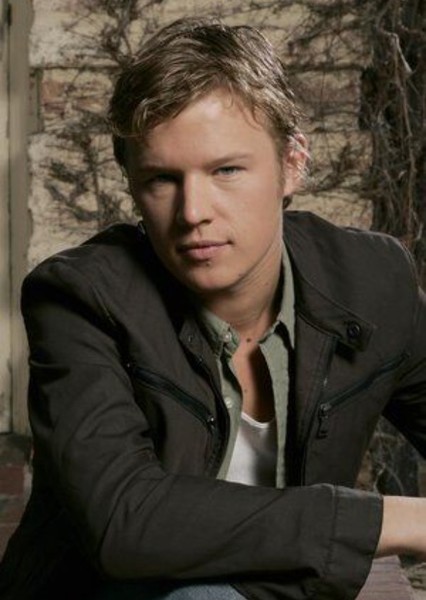 Christopher Egan photo