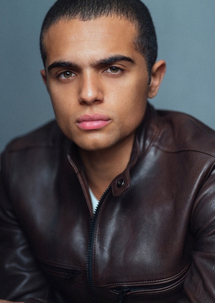 Christopher Santiago photo