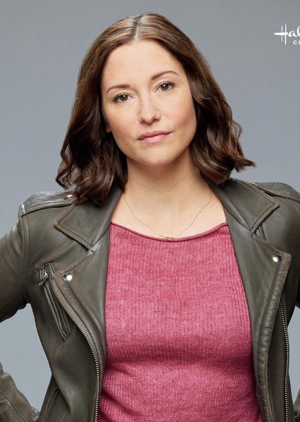 Chyler Leigh photo