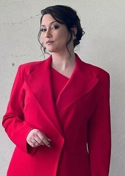 Chyler Leigh photo