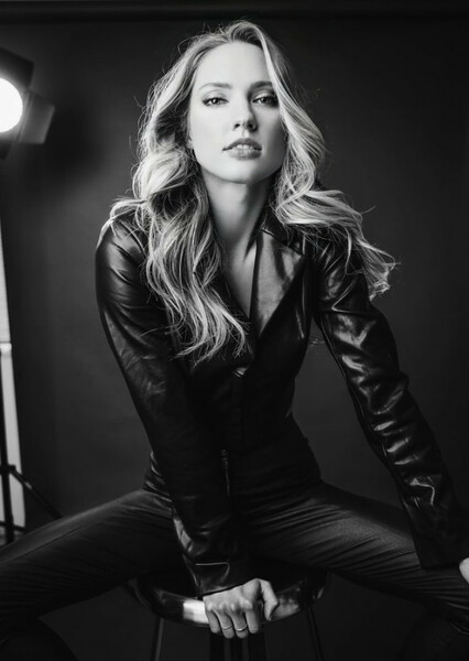 Ciara Hanna photo