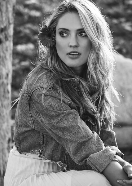 Ciara Hanna photo