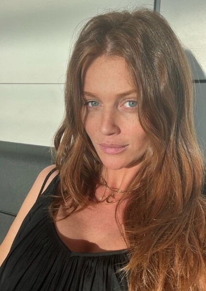 Cintia Dicker photo