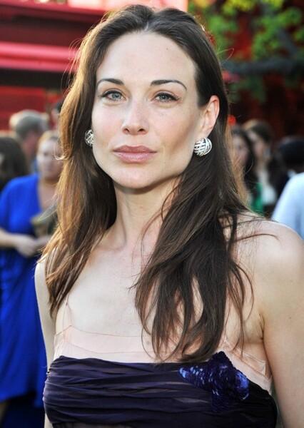 Claire Forlani photo