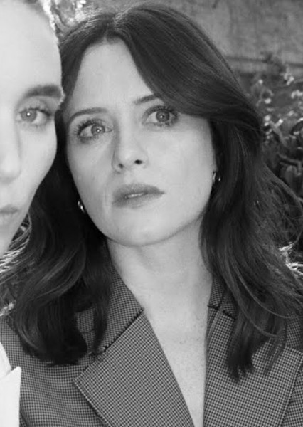Claire Foy photo