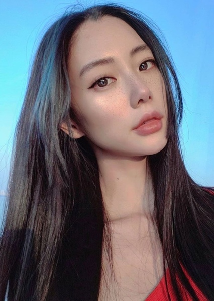 Clara Lee photo