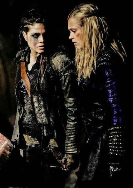 Clarke and Octavia (The 100) photo
