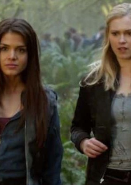 Clarke and Octavia (The 100) photo