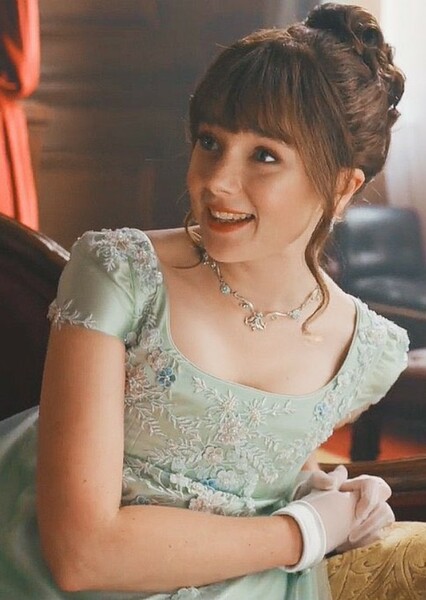 Claudia Jessie photo