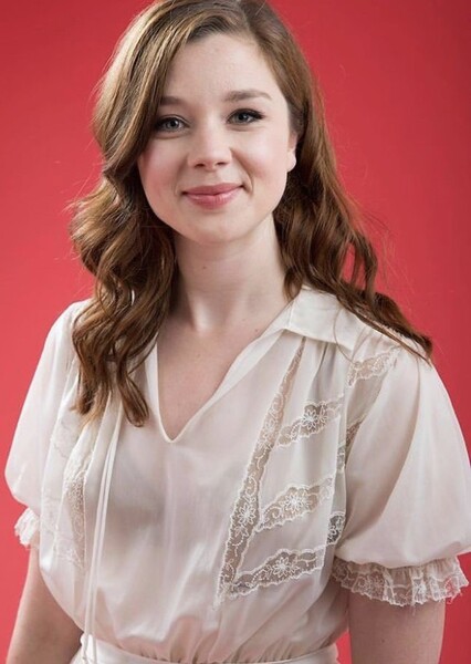 Claudia Jessie photo