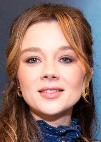Claudia Jessie photo