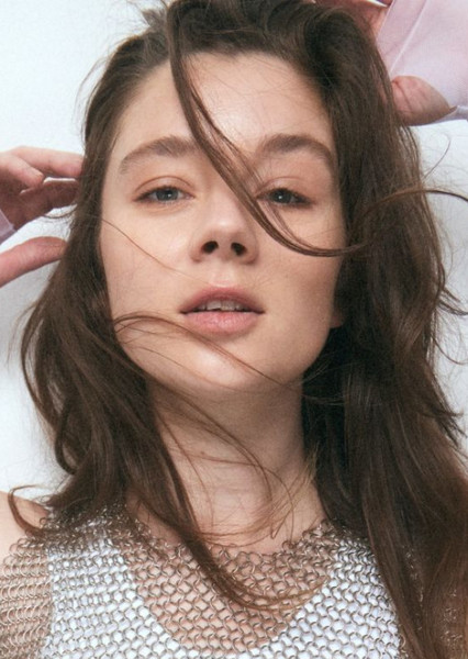 Claudia Jessie photo
