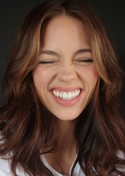 Claudia Sulewski photo